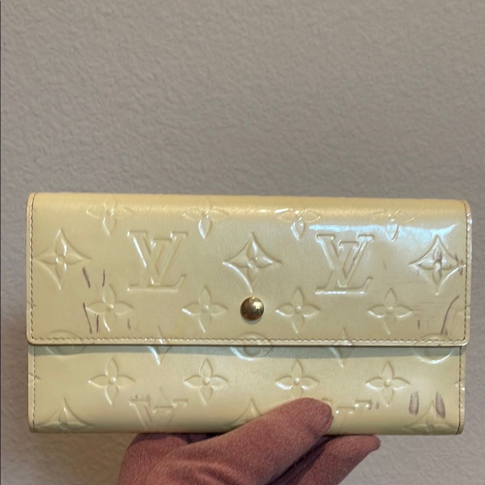 JB007 Louis Vuitton Vernis Wallet